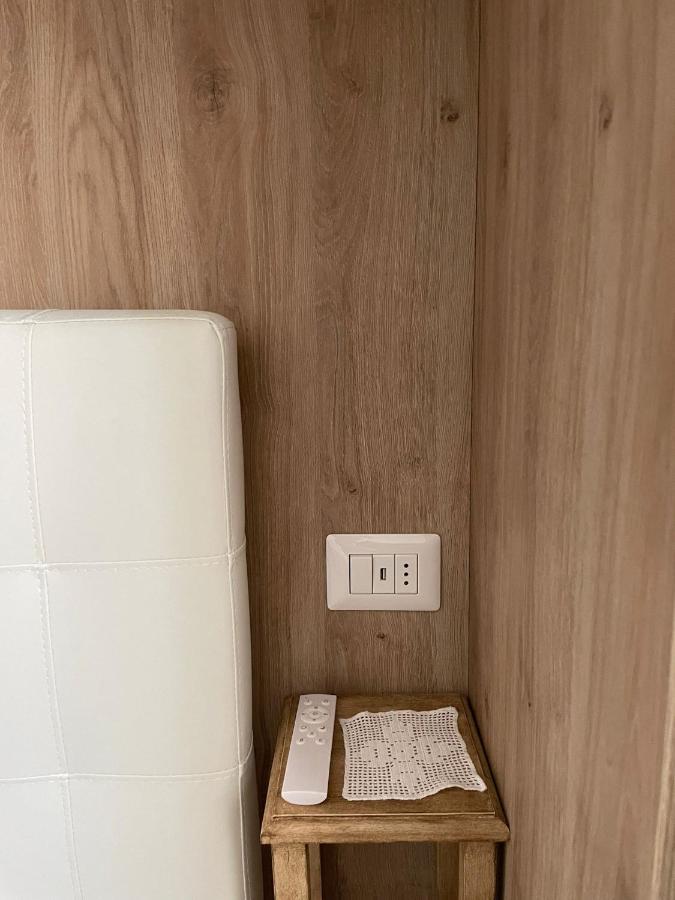 グッビオCasa La Rosaアパートメント エクステリア 写真